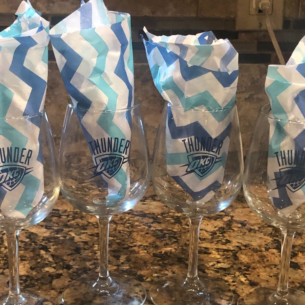 Oklahoma City Thunder 4 piece Wine Glass Set